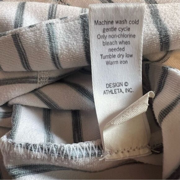 Athleta Space Dye Striped Shirt. White and Blue. Great Condition!! Size Small - Picture 9 of 12